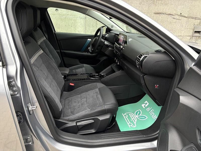 Brugt Citroën e-C4 Shine 100 kW (136 HK) 2023 Sortmetal Sedan