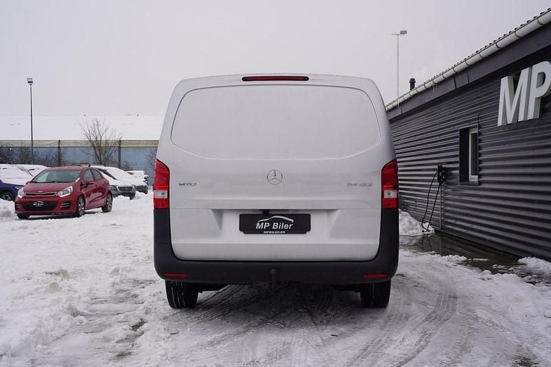 Brugt Mercedes Vito 136 HK (100 kW) 2021 Sølvmetal Van