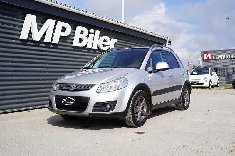 Sølvmetal Brugt 2010 Suzuki SX4 | 49.900 kr. (Dyr) - Billede 1/4