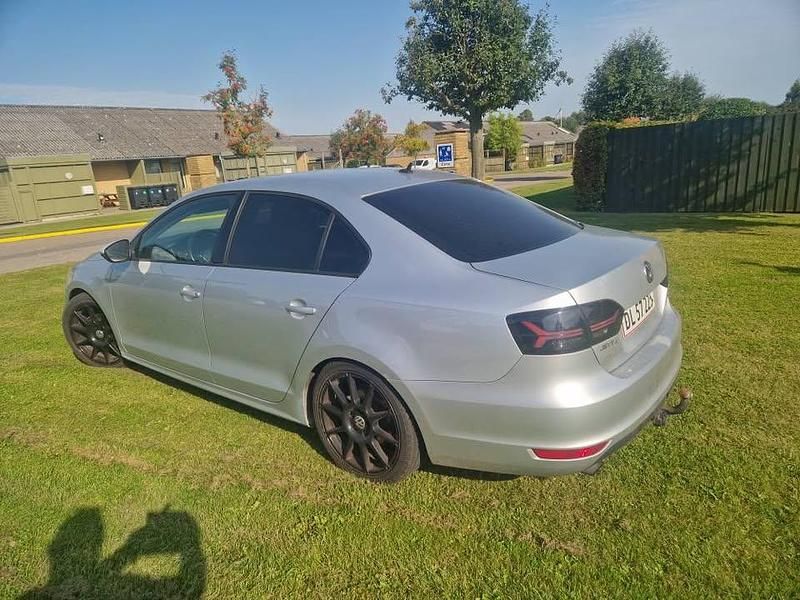 Brugt VW Jetta 105 HK (77 kW) 2011 Sedan