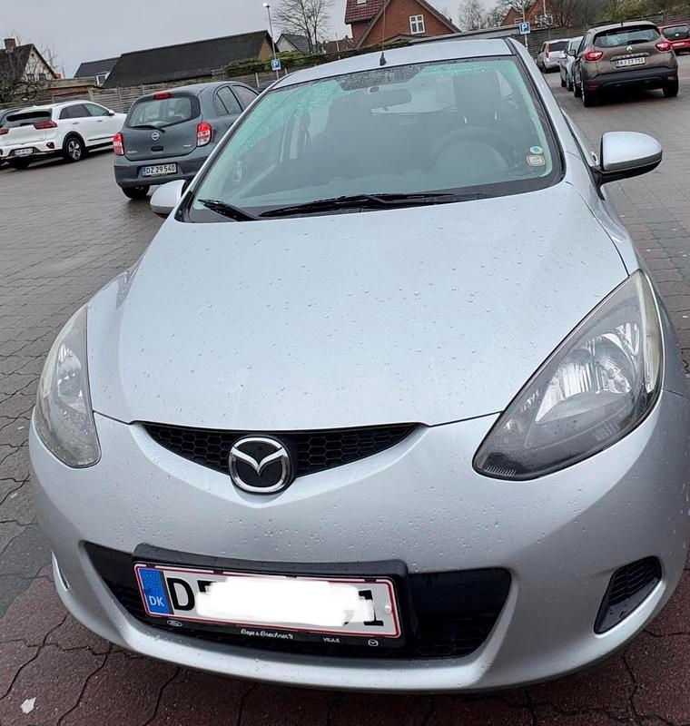 sølv Brugt 2008 Mazda 2 Comfort Hatchback | 35.000 kr. - Billede 1/15