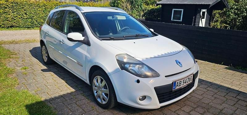 Hvid Brugt 2012 Renault Clio GrandTour Authentique Stationcar | 29.500 kr. (God pris) - Billede 1/15