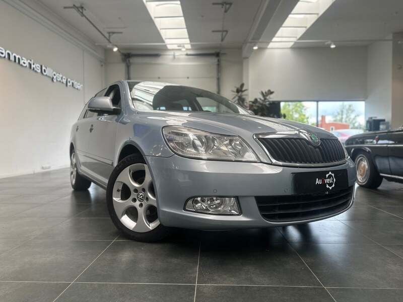 Blåmetal Brugt 2010 Skoda Octavia Ambiente Stationcar | 34.999 kr. - Billede 1/4