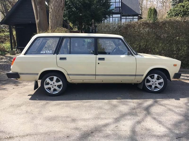 Brugt Lada 2104 1983 Stationcar