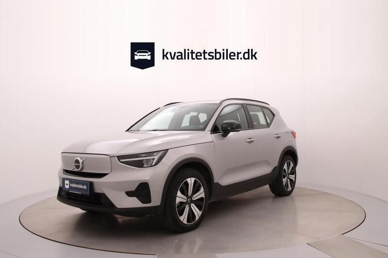 Sølvmetal Brugt 2023 Volvo XC40 Core SUV | 219.900 kr. (Fair pris) - Billede 1/4