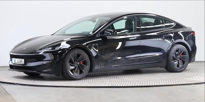 Sortmetal Brugt 2024 Tesla Model 3 Performance Sedan | 424.500 kr. - Billede 1/4