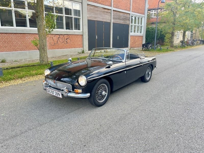 Brugt MG B 95 HK (69 kW) 1967 Sort Cabriolet