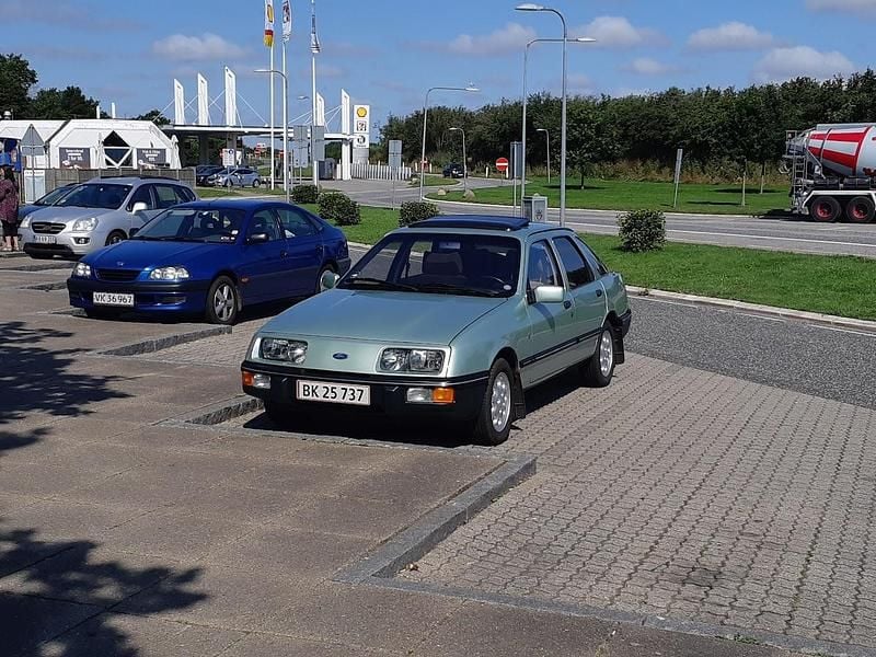 Brugt Ford Sierra Ghia 1982