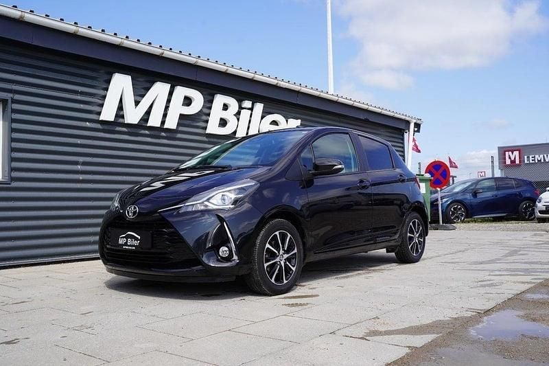 Sortmetal Brugt 2019 Toyota Yaris T3 Hatchback | 129.900 kr. (Fair pris) - Billede 1/4