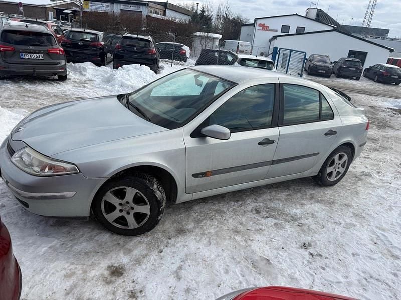 Brugt Renault Laguna II Authentique 110 HK (80 kW) 2002 Grå Hatchback