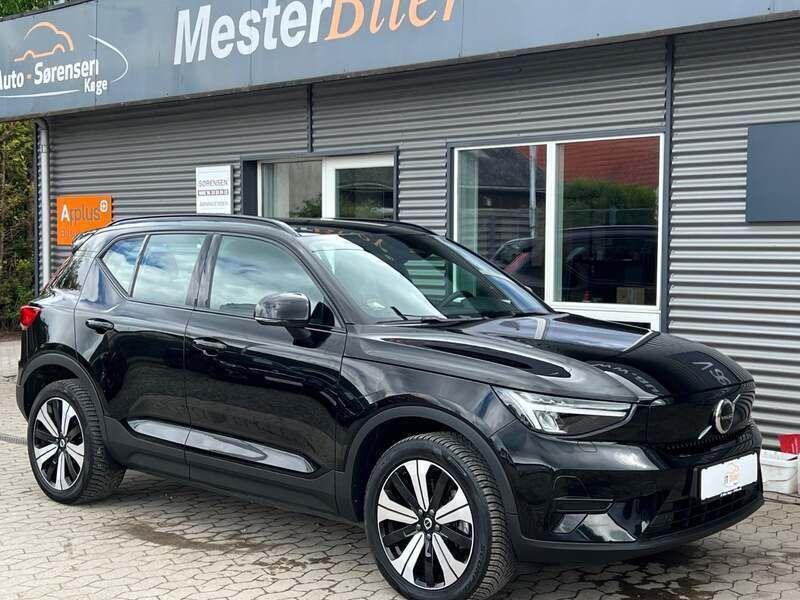 Sort Brugt 2023 Volvo XC40 Core SUV | 239.900 kr. (God pris) - Billede 1/4