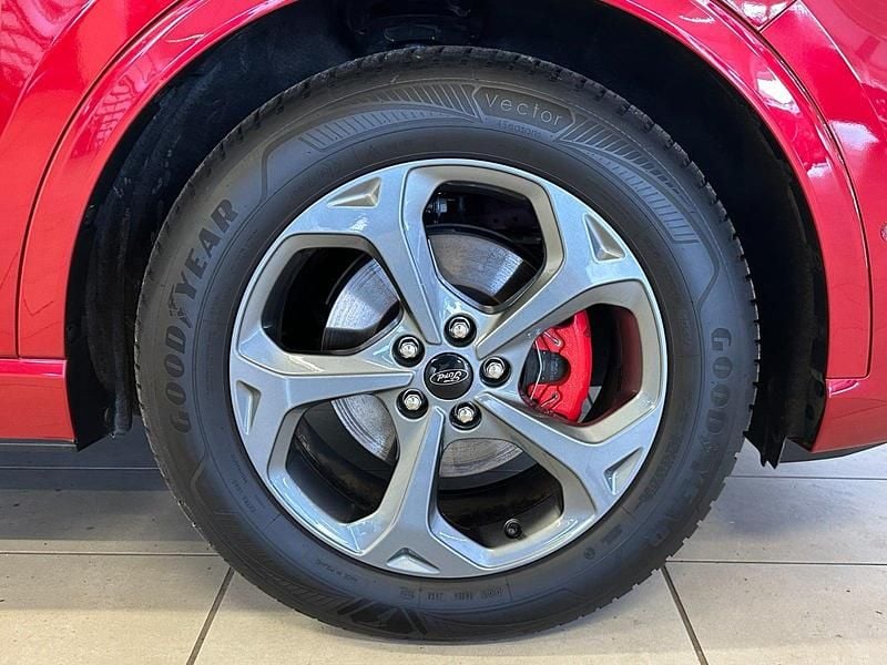 Brugt Ford Kuga ST-Line X 180 HK (132 kW) 2024 Mørkrødmetal SUV