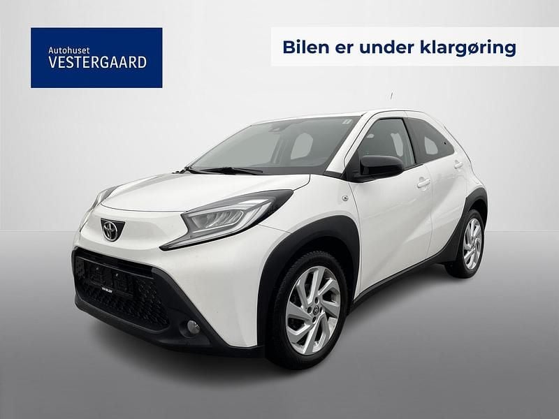 Hvid Brugt 2022 Toyota Aygo X Active SUV | 119.600 kr. (God pris) - Billede 1/4