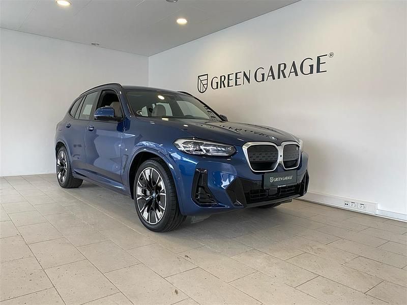 Phytonic blue Brugt 2023 BMW iX3 M Sport SUV | 414.900 kr. (Fair pris) - Billede 1/1