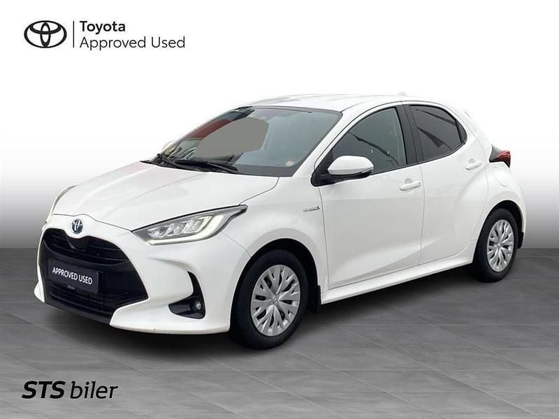 Brugt Toyota Yaris Hybrid H3 116 HK (85 kW) 2021 Pure white Hatchback
