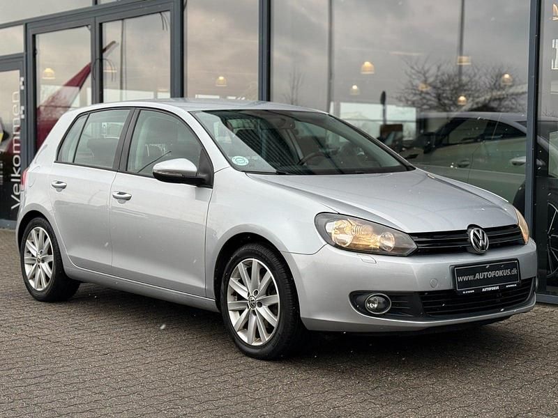 Sølvmetal Brugt 2010 VW Golf VI Highline Hatchback | 49.700 kr. (Fair pris) - Billede 1/4