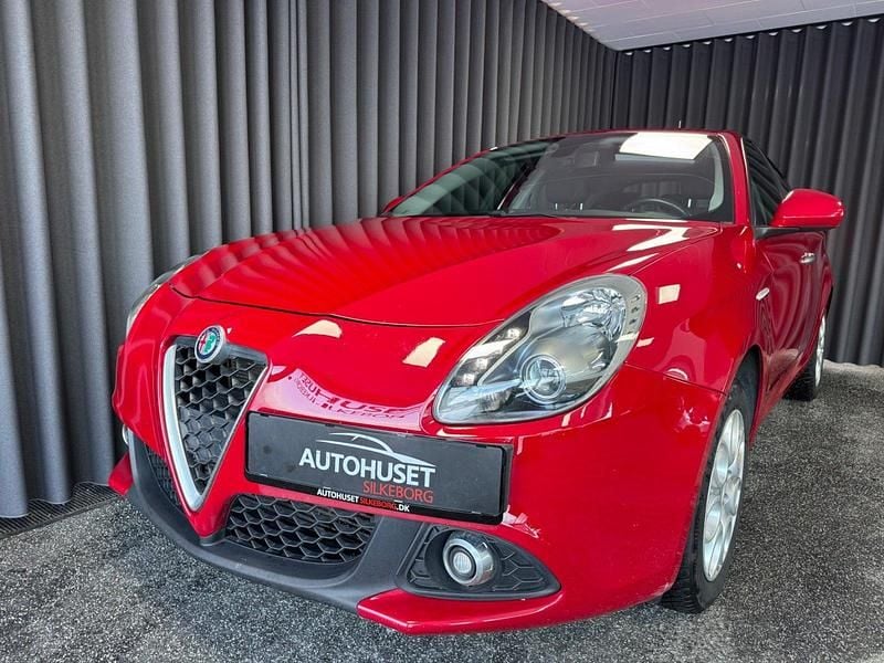 Brugt 2017 Alfa Romeo Giulietta Super Hatchback | 134.900 kr. - Billede 1/4