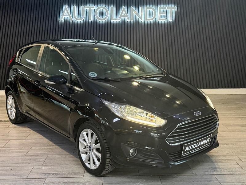 Sort Brugt 2016 Ford Fiesta Titanium Hatchback | 59.800 kr. (Fair pris) - Billede 1/4