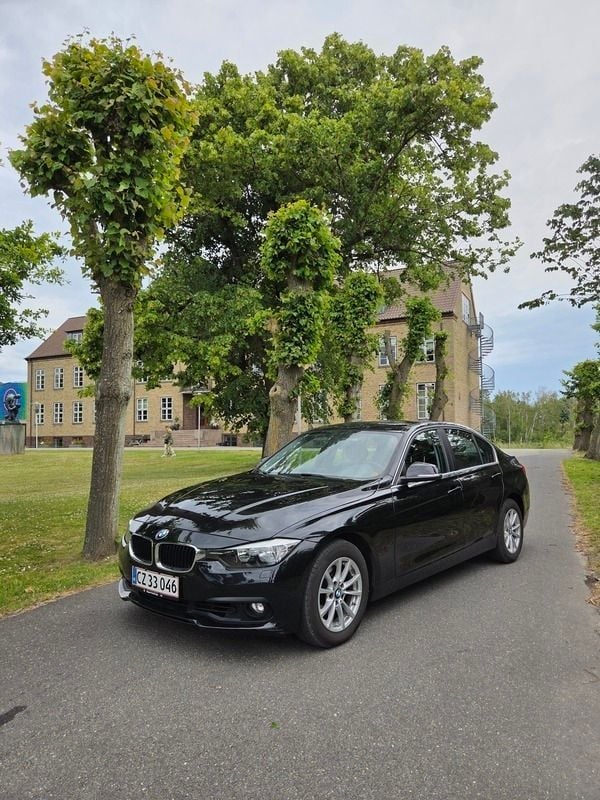 Sort Brugt 2016 BMW 320 Efficient Dynamics Sedan | 188.800 kr. (Fair pris) - Billede 1/8