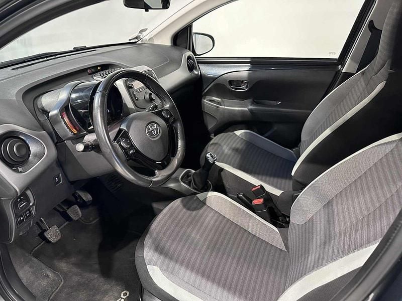 Brugt Toyota Aygo x-press 72 HK (52 kW) 2019 Koks Hatchback