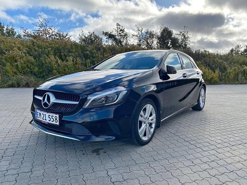 Brugt Mercedes A200 Urban 136 HK (100 kW) 2017 Sort Hatchback