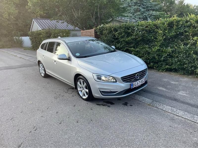 Brugt Volvo V60 Momentum 150 HK (110 kW) 2016 Grå Stationcar