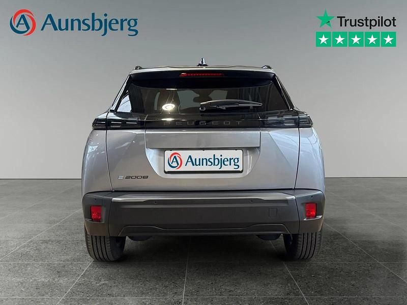 Brugt Peugeot e-2008 Allure 100 kW (136 HK) 2025 Grå SUV