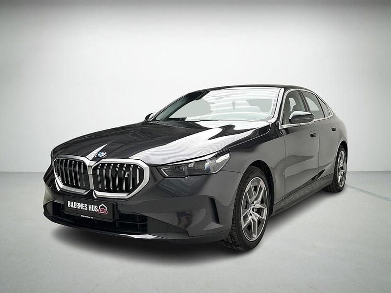 Gråmetal Brugt 2024 BMW i5 Sport Line Sedan | 424.900 kr. (God pris) - Billede 1/3