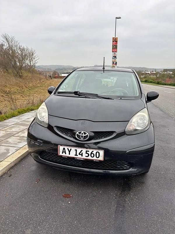 Brugt 2008 Toyota Aygo Hatchback | 14.000 kr. (God pris) - Billede 1/4