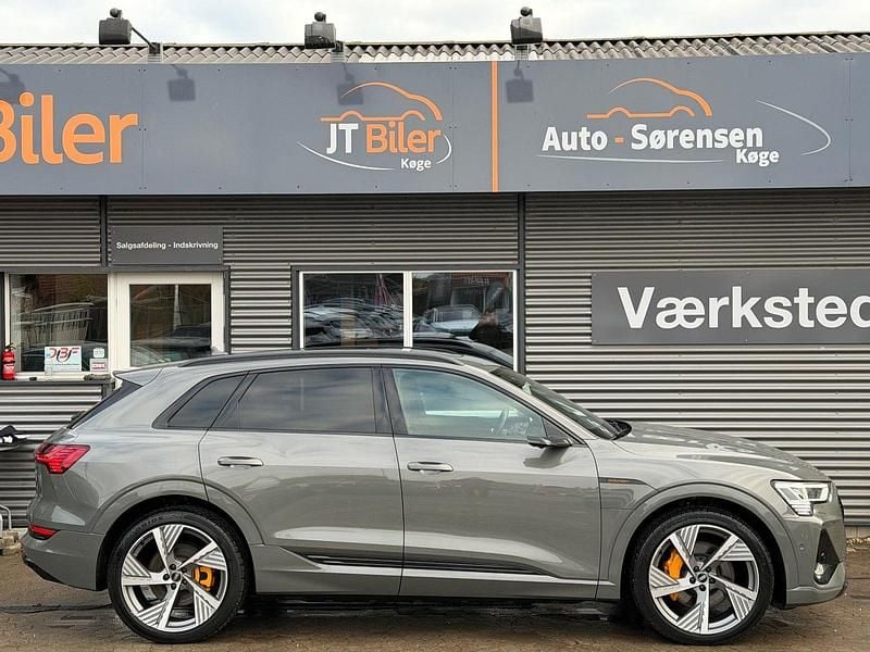 Brugt Audi e-tron Black Edition 300 kW (408 HK) 2021 Gråmetal SUV