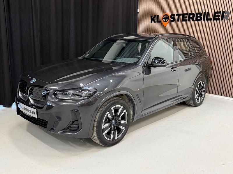 Mørkblåmetal Brugt 2023 BMW iX3 M Sport SUV | 349.700 kr. (God pris) - Billede 1/4