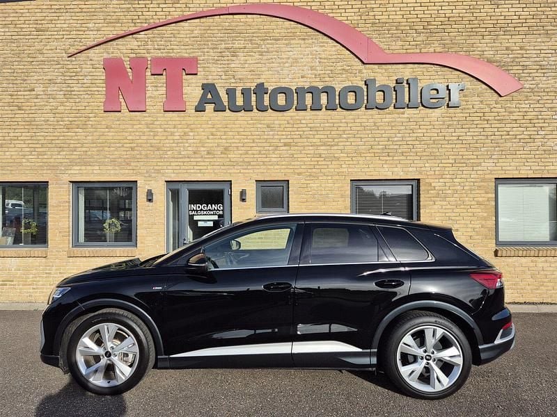 Sortmetal Brugt 2024 Audi Q4 e-tron Ambiente SUV | 384.900 kr. (Lidt for dyr) - Billede 1/4
