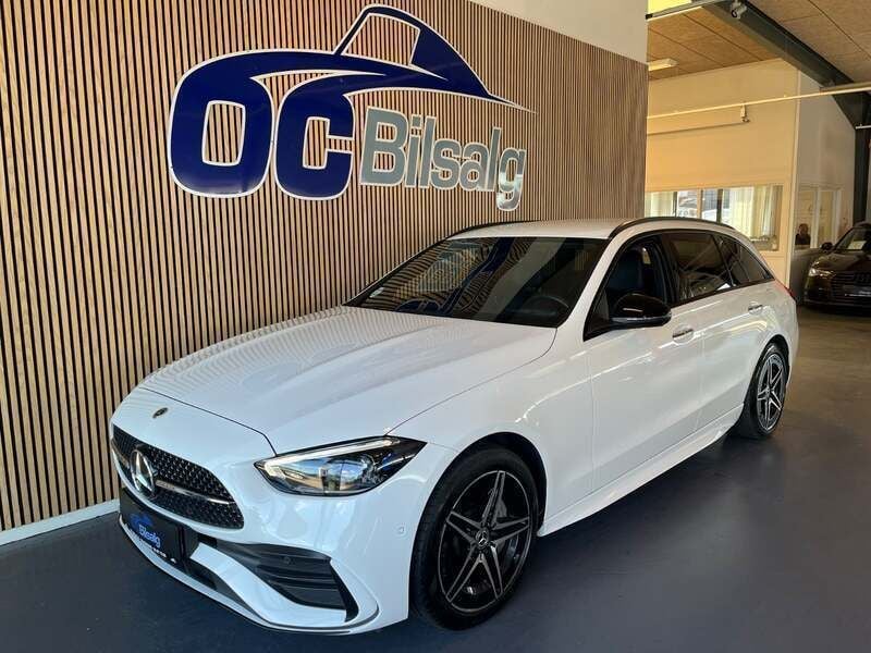 Hvidmetal Brugt 2023 Mercedes C300e AMG line Stationcar | 469.900 kr. (Fair pris) - Billede 1/4