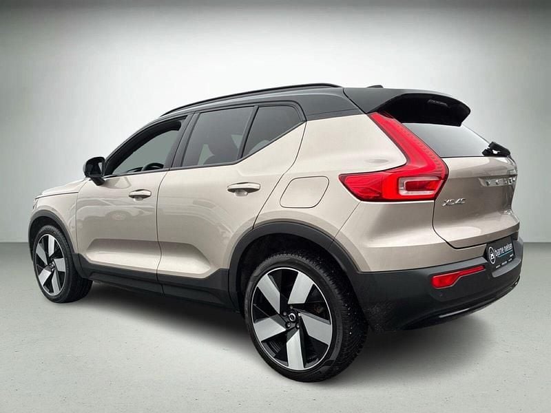 Brugt Volvo XC40 Plus 169 kW (231 HK) 2023 Beigemetal SUV