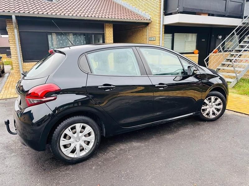 Brugt Peugeot 208 68 HK (50 kW) 2015 Sort Hatchback