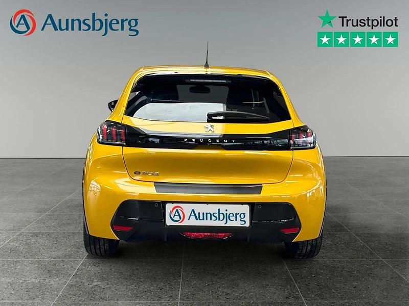 Brugt Peugeot e-208 Allure 100 kW (136 HK) 2021 Gul Hatchback