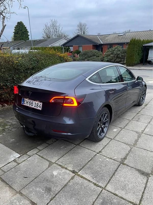 Brugt Tesla Model 3 239 kW (325 HK) 2020 Grå Sedan