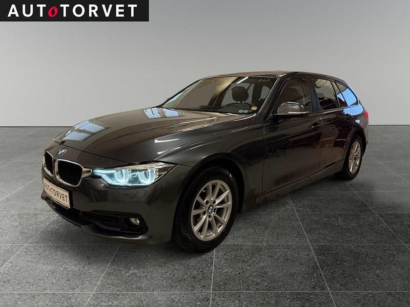 Gråmetal Brugt 2017 BMW 320 Stationcar | 159.700 kr. (Fair pris) - Billede 1/4