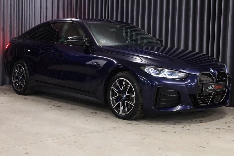Mørkblåmetal Brugt 2022 BMW i4 Sedan | 349.900 kr. (Fair pris) - Billede 1/4