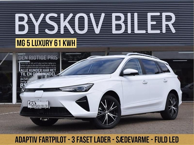 Hvid Ny 2025 MG MG5 EV Luxury Stationcar | 179.995 kr. (Fair pris) - Billede 1/4