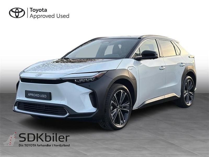 Platinum pearl white/astra Brugt 2025 Toyota bZ4X Executive SUV | 334.900 kr. (God pris) - Billede 1/3
