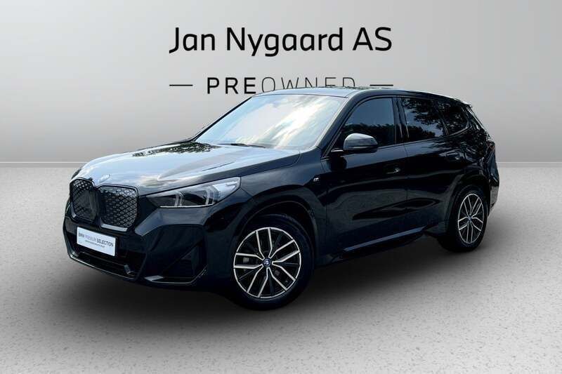 Sortmetal Brugt 2024 BMW iX1 M Sport SUV | 359.000 kr. (Dyr) - Billede 1/3