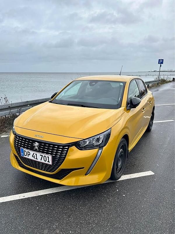 Brugt Peugeot 208 101 HK (74 kW) 2023 Gul Hatchback