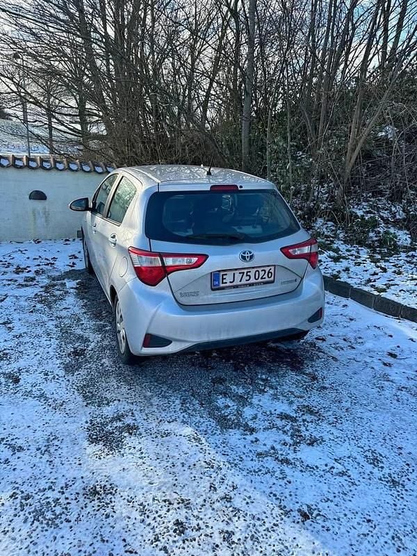 Brugt 2018 Toyota Yaris Hybrid | 85.000 kr. (God pris) - Billede 1/4