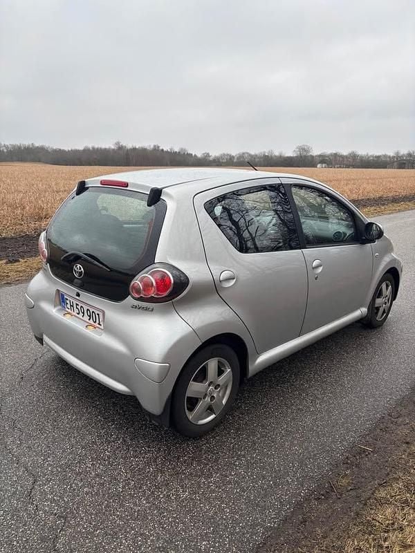 Brugt Toyota Aygo 68 HK (50 kW) 2010 Hatchback
