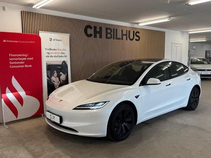 Perlemorshvid Brugt 2024 Tesla Model 3 Long Range AWD Sedan | 315.000 kr. (Lidt for dyr) - Billede 1/4