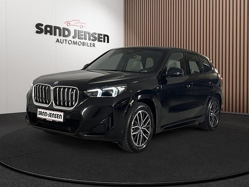 Sortmetal Brugt 2023 BMW iX1 M Sport SUV | 319.900 kr. (Super pris) - Billede 1/4