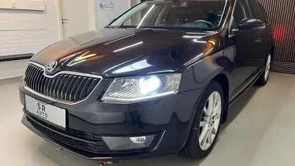 Sortmetal Brugt 2014 Skoda Octavia Elegance Stationcar | 69.800 kr. (God pris)