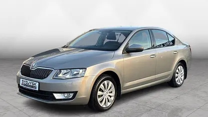 Champagnemetal Brugt 2013 Skoda Octavia Ambition Hatchback | 74.800 kr. (Fair pris)