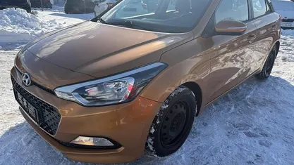 Brugt Hyundai i20 Trend 84 HK (61 kW) 2015 Bronzemetal Hatchback